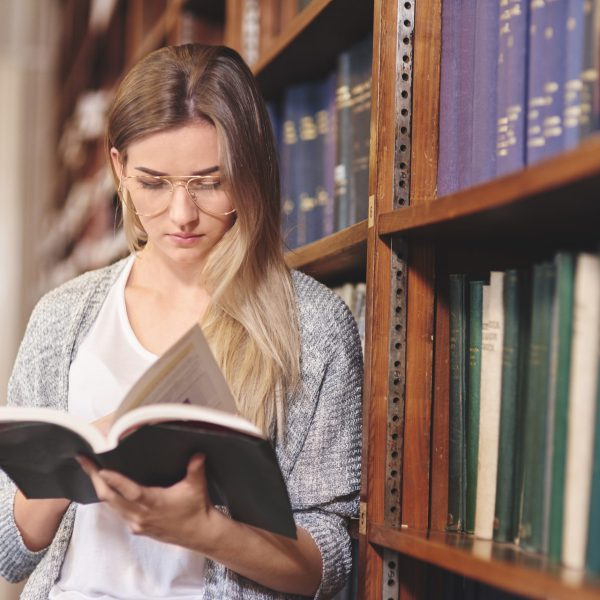 Woman take delight in reading books