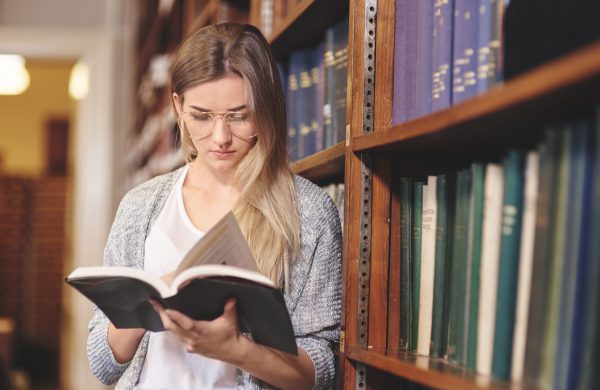 Woman take delight in reading books